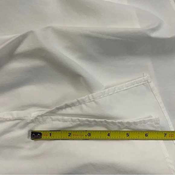 Magaschoni White Long Sleeve Blouse, size large. Gold buttons oversized top - Picture 15 of 15